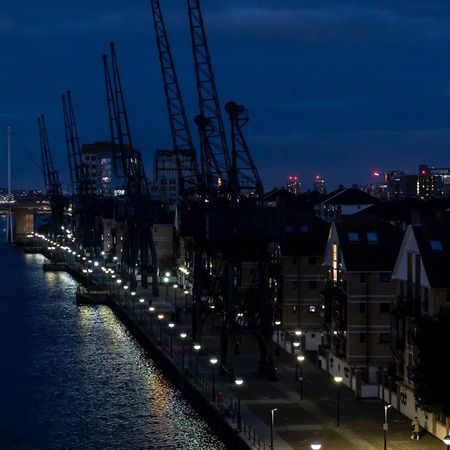 Cosy Riverview-London Excel Centre-O2 Arena Экстерьер фото