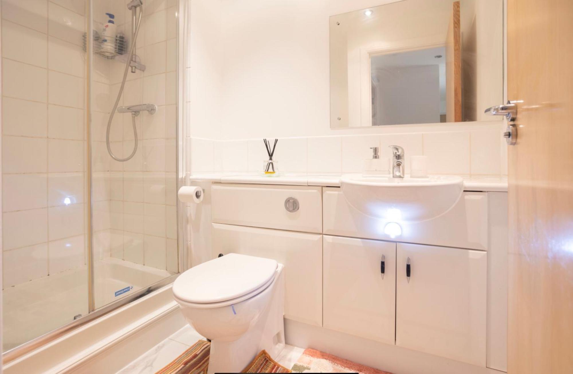 Cosy Riverview-London Excel Centre-O2 Arena Экстерьер фото
